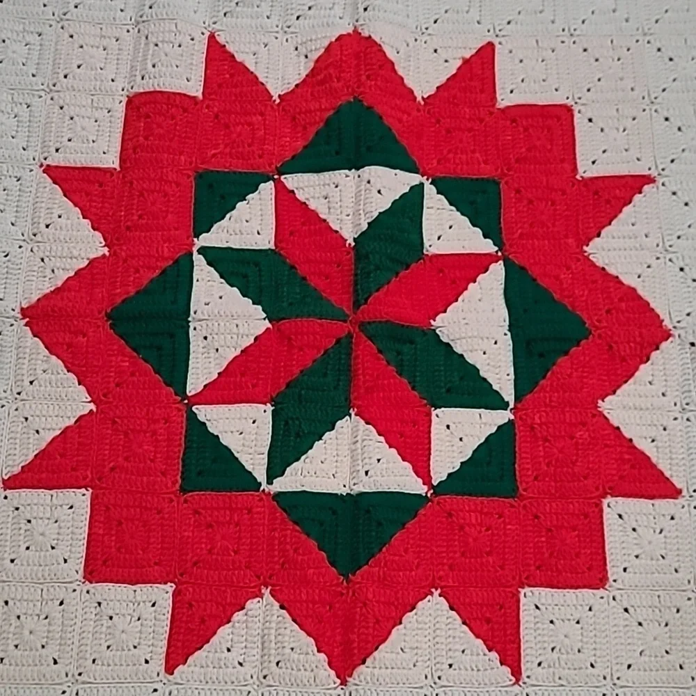 Festive Holiday Crochet Blanket - Red, Green, Cream